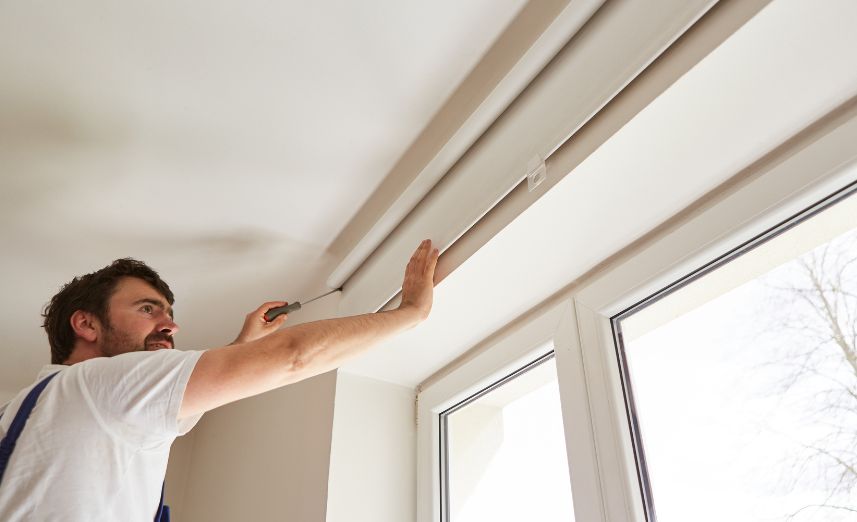 Blinds Fitter